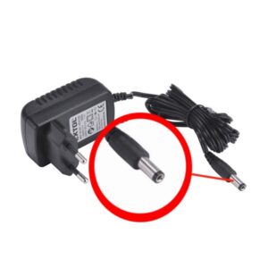 akkutöltő RÉGEBBI TÍPUSÚ 402420 Li-ion akkuHOZ, 2 SARU+1 TÜSKE; 16,6V, töltési idő: 5,5 óra